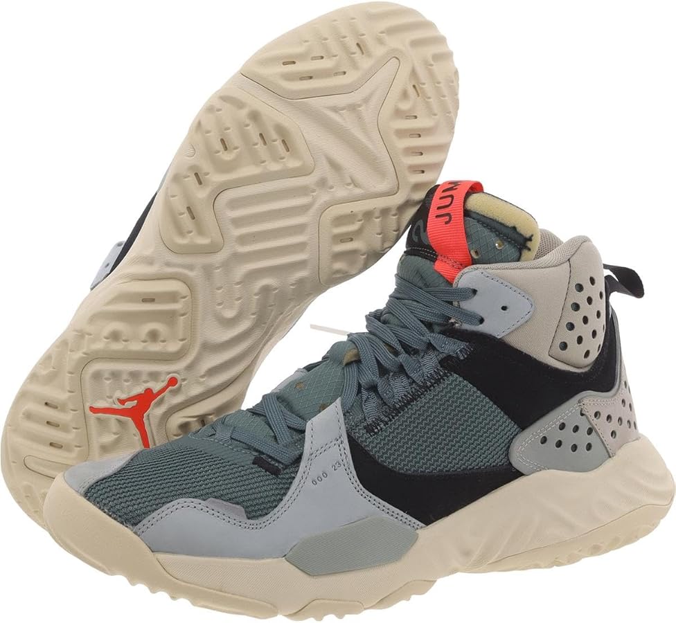 アダラム15 Jordan Men's Delta Mid Hasta/Light Pumice/Black/Bright Crimson